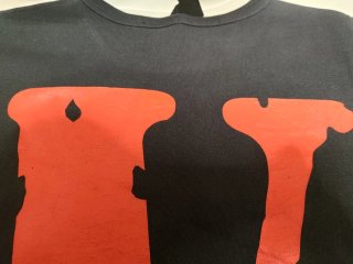 Vlone Staple Red Tee Maglietta Nera
