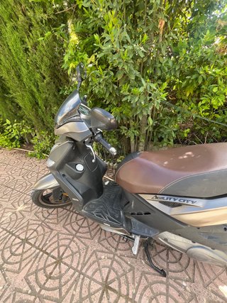 Kymco Agility City 125 Scooter