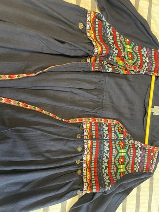 Chaqueta boho con motivos etnicos