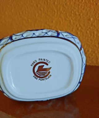 Jarrón de Porcelana Azul y Dorado