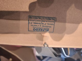 Cuadros antiguos de papel y madera