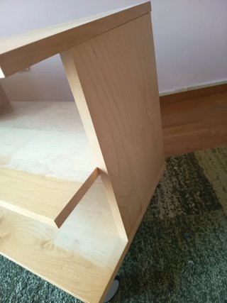 Mueble TV bajo Ikea madera