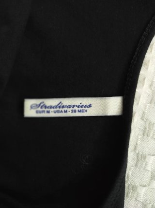 Top negro Stradivarius