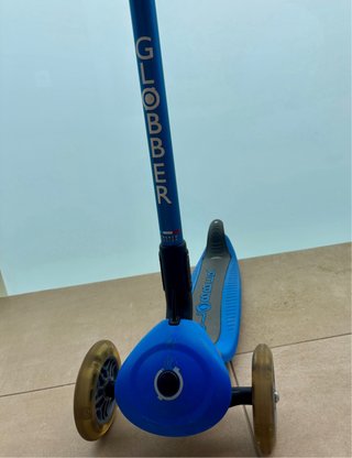 Patinete Globber Luces Azul Marino