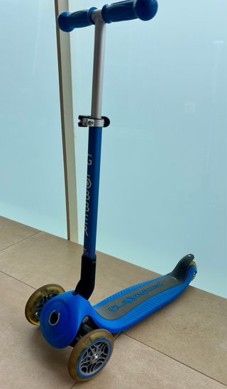 Patinete Globber Luces Azul Marino