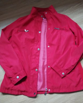 Cazadora roja