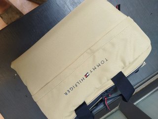 Porta traje Tommy Hilfiger beige