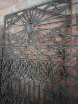 Reja antigua de hierro forjado
