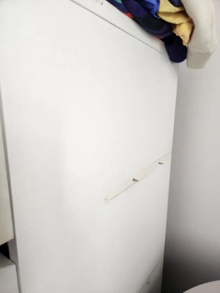 Cajonera Malm Ikea Blanca y Dorada
