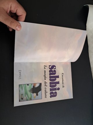 Creazioni di sabbia. La magia del colore