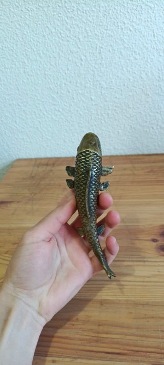 Pez Koi Bronce