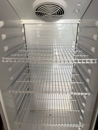 Nevera Vertical Puerta Cristal Rommer