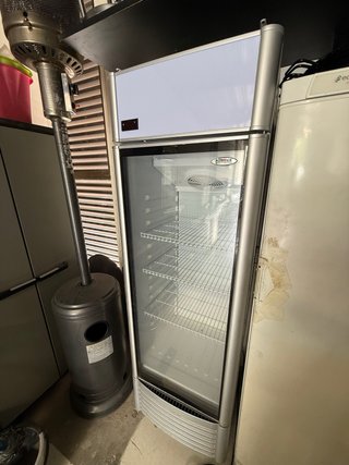 Nevera Vertical Puerta Cristal Rommer