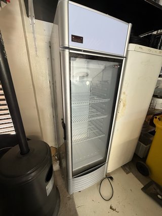 Nevera Vertical Puerta Cristal Rommer
