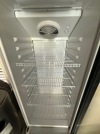 Nevera Vertical Puerta Cristal Rommer
