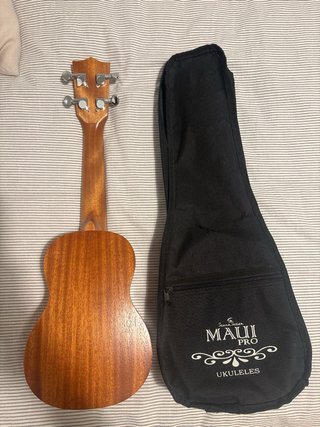 Ukelele Maui Pro Casi Nuevo
