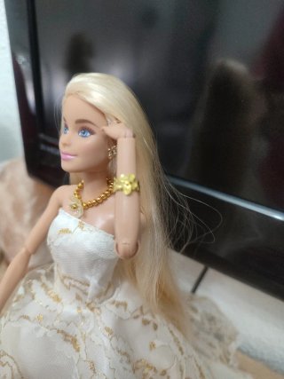 Barbie Articulada Vestido Blanco