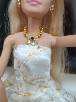 Barbie Articulada Vestido Blanco
