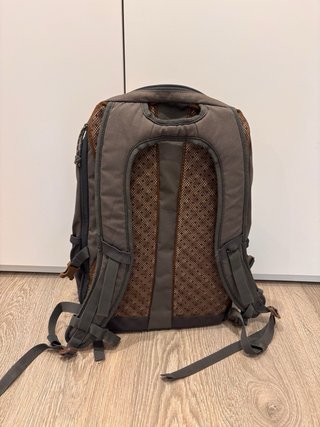 Mochila Quechua Marrón y Gris