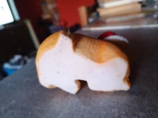 Gato naranja con gorro de Navidad
