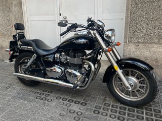 Triumph America 900 Cruiser Negra 2013 Muy cuidada