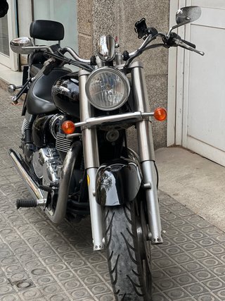 Triumph America 900 Cruiser Negra 2013 Muy cuidada