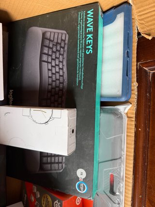 Misto elettronica: Emporia, Logitech, SteelSeries,