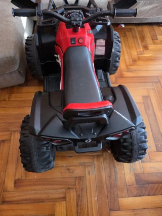 Moto Eléctrica Infantil Cuatrimoto Negra y Roja