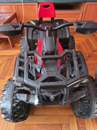 Moto Eléctrica Infantil Cuatrimoto Negra y Roja