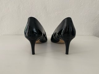 Zapatos Zara, charol negro.