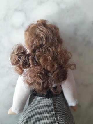 Muñeca de porcelana de colección