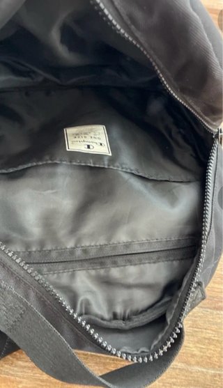 Mochila Champion Negra Pequeña Nylon