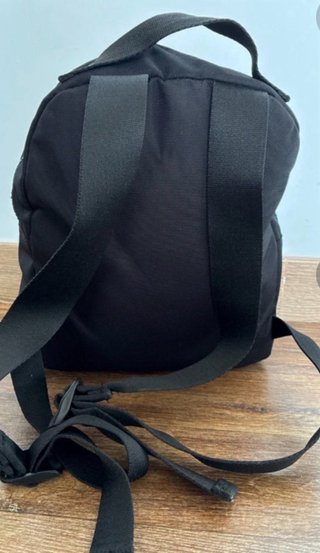Mochila Champion Negra Pequeña Nylon