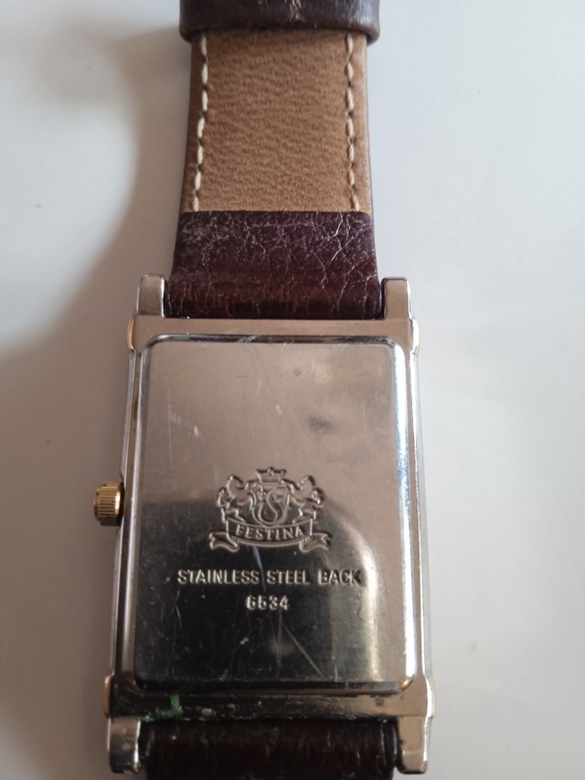 Reloj Festina Rectangular Dorado y Marrón