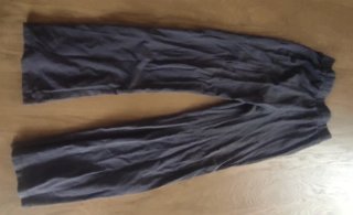 Pantalón gris de niña