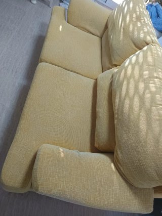 Sofá 3 plazas tela amarillo