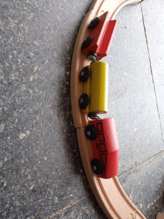 Tren de madera IKEA