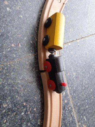 Tren de madera IKEA