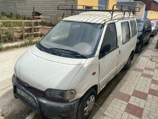 Nissan Vanette 2000