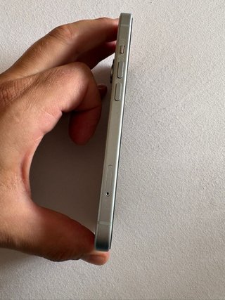 iPhone 15 256GB