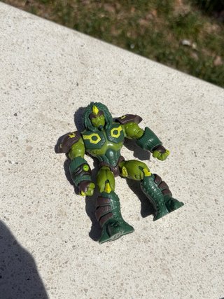 Gormiti Action Figure Verde Marrone