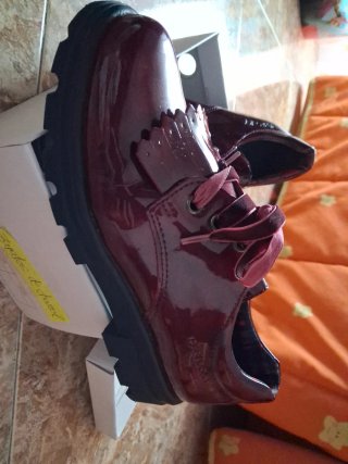Zapatos charol pablosky rojos y negros