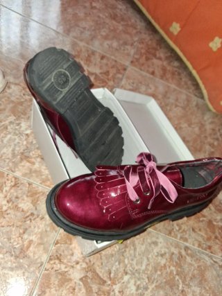 Zapatos charol pablosky rojos y negros