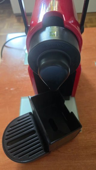 Cafetera Krups Nespresso Roja
