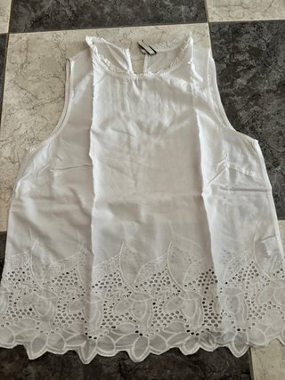 Blusas sin mangas Zara, Stradivarius y Mango