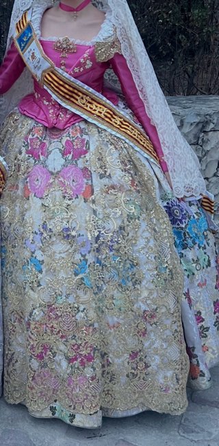 Traje de Fallera