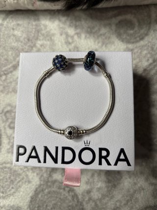 Pulsera Pandora original con charms(2)