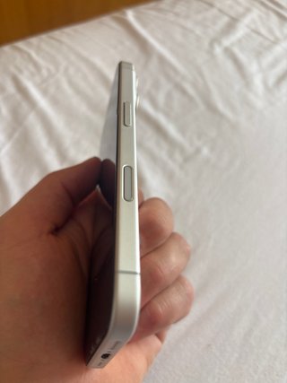 iPhone 16 256GB