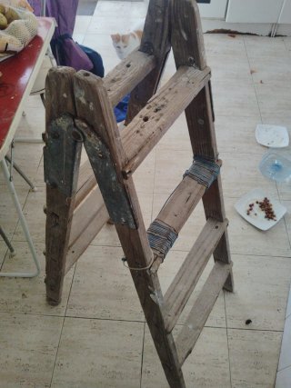 Escalera de pintor de madera