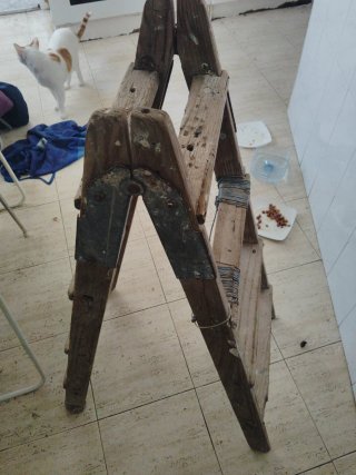 Escalera de pintor de madera
